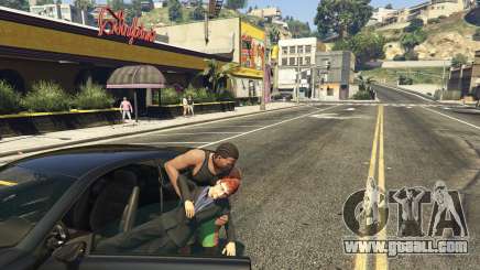 How to pick up a car in GTA 5