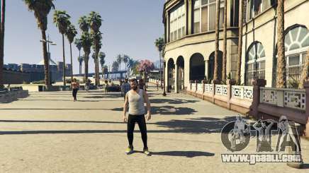 How to remove clothes in GTA 5