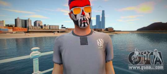Character from GTA Online in makeup and glasses